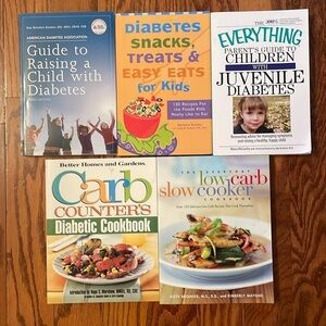 Lot of 5 books related to Diabetes information / cookbook Type One Juvenile